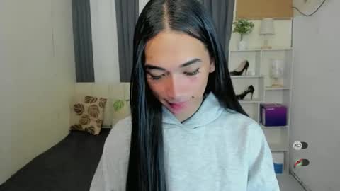 pixiedoll_ online show from 4, 2, 2026