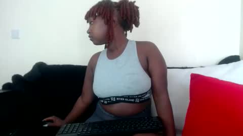 pixietease1 online show from 17, 9, 2025