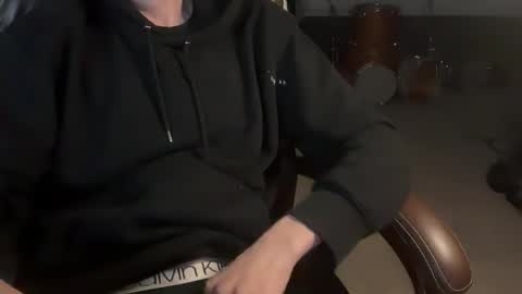 Snapshot of pixxxelbussyexo chatting on 16, 12, 2025 pixxxelbussyexo online show from 16, 12, 2025