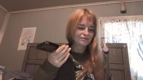 Snapshot of pizzedwife chatting on 3, 5, 2026 pizzedwife online show from 3, 5, 2026