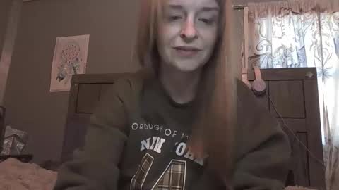 Snapshot of pizzedwife chatting on 7, 5, 2026 pizzedwife online show from 7, 5, 2026