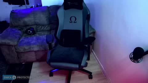 Snapshot of plasticme chatting on 6, 1, 2025 plasticme online show from 6, 1, 2025