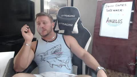 Snapshot of player2pawns chatting on 12, 1, 2025 Player online show from 12, 1, 2025