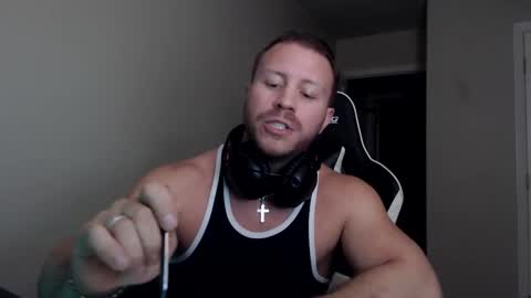 Snapshot of player2pawns chatting on 15, 10, 2025 Player online show from 15, 10, 2025