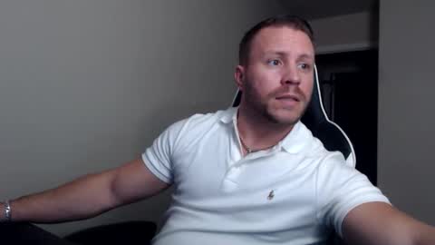 Snapshot of player2pawns chatting on 16, 10, 2025 Player online show from 16, 10, 2025