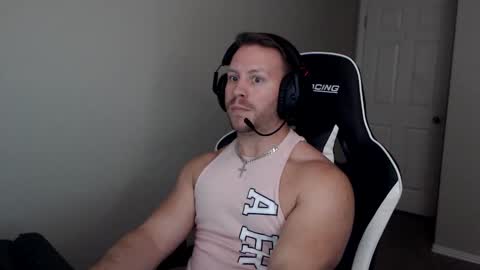 Snapshot of player2pawns chatting on 28, 10, 2025 Player online show from 28, 10, 2025