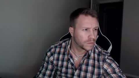 Snapshot of player2pawns chatting on 16, 12, 2025 Player online show from 16, 12, 2025