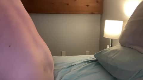 playful1977 online show from 8, 3, 2025