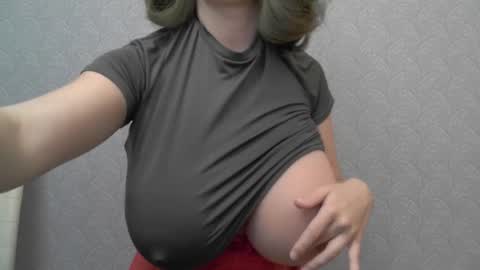 Snapshot of playful_goldie chatting on 20, 9, 2025 Goldie online show from 20, 9, 2025