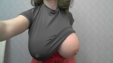 Snapshot of playful_goldie chatting on 1, 10, 2025 Goldie online show from 1, 10, 2025