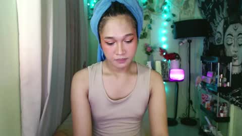 Snapshot of playful_sie chatting on 25, 12, 2024 sie online show from 25, 12, 2024