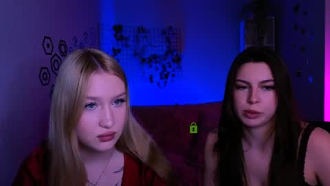 Snapshot of playful_sophie chatting on 17, 4, 2026 Sophie online show from 17, 4, 2026