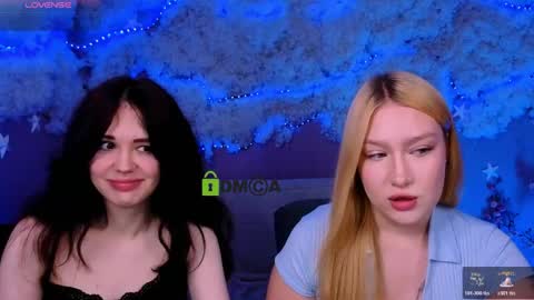 Snapshot of playful_sophie chatting on 6, 6, 2026 Sophie online show from 6, 6, 2026