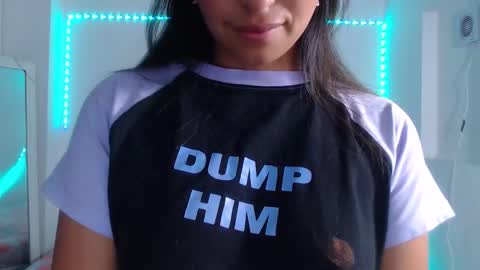 Snapshot of pleassing_neighbour chatting on 5, 12, 2025 Zalome online show from 5, 12, 2025