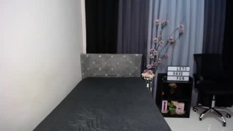 Snapshot of pleasure4salets chatting on 19, 2, 2025 LAUREEN online show from 19, 2, 2025