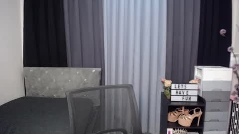 Snapshot of pleasure4salets chatting on 13, 9, 2025 LAUREEN online show from 13, 9, 2025