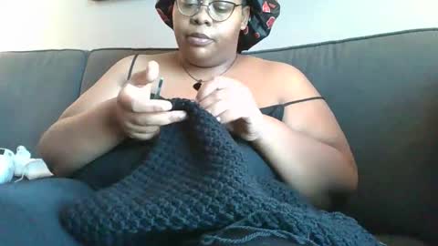 Plushbunny420 online show from 14, 12, 2024