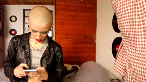   online show from 14, 1, 2025