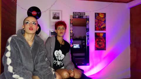   online show from 4, 2, 2025