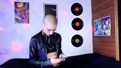   online show from 12, 3, 2025