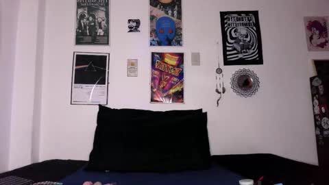 Snapshot of plutonbluemoon_999 chatting on 2, 10, 2025 online show from 2, 10, 2025