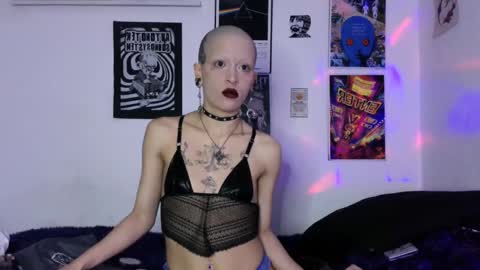 Snapshot of plutonbluemoon_999 chatting on 28, 2, 2026 online show from 28, 2, 2026