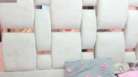 Snapshot of pocahontas_sex17 chatting on 11, 5, 2026 pocahontas_sex17 online show from 11, 5, 2026