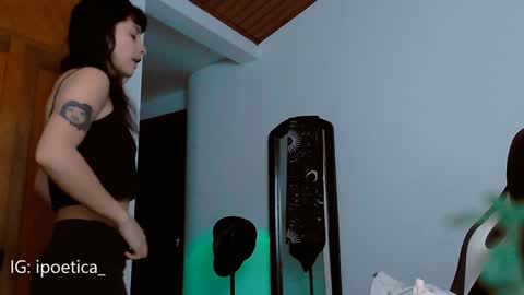 Snapshot of poeeticaa_ chatting on 15, 1, 2025 IG ipoetica online show from 15, 1, 2025