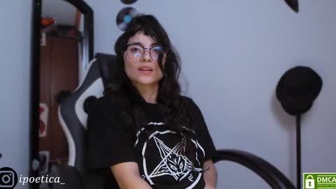 Snapshot of poeeticaa_ chatting on 6, 3, 2026 IG ipoetica online show from 6, 3, 2026