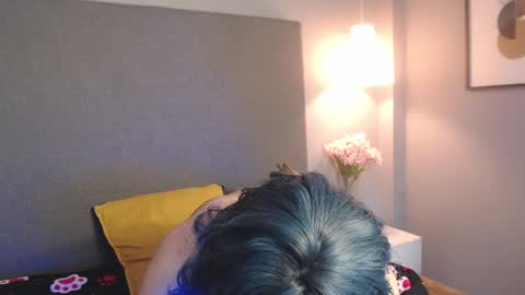 Snapshot of poison__luna chatting on 4, 1, 2025 Luna online show from 4, 1, 2025