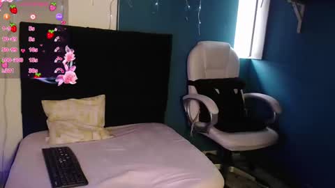 Snapshot of poison__luna chatting on 28, 1, 2025 Luna online show from 28, 1, 2025