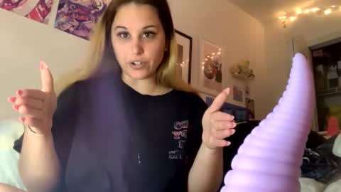 sweet angel baby  online show from 26, 3, 2026