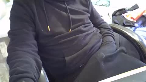 Snapshot of polgs2509 chatting on 4, 4, 2026 polgs2509 online show from 4, 4, 2026