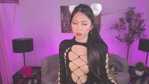 Snapshot of polina_motya chatting on 23, 9, 2025 PINAYTRANSHOTNESS online show from 23, 9, 2025