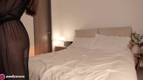 Snapshot of polly_____ chatting on 2, 10, 2025 Polly online show from 2, 10, 2025