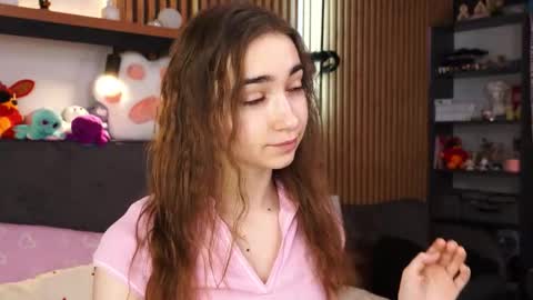 Polly online show from 6, 3, 2026