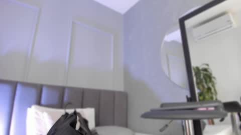 POLLY online show from 17, 9, 2025