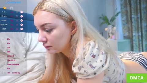 Snapshot of pollybun chatting on 30, 10, 2025 Anna online show from 30, 10, 2025