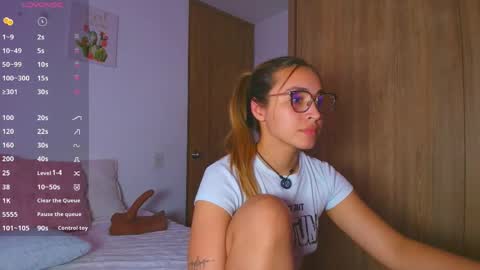 Snapshot of pollygrey_ chatting on 31, 5, 2026 Carolina online show from 31, 5, 2026