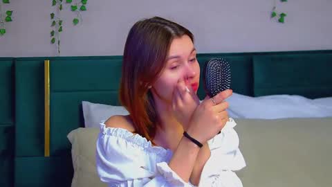 Polly online show from 1, 3, 2025