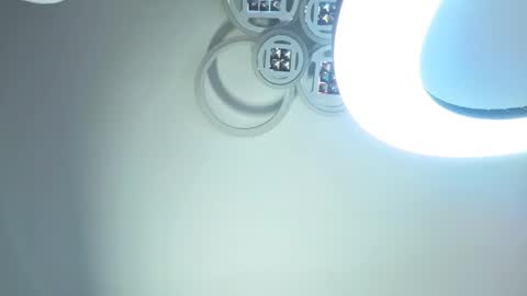 pollytinglee online show from 18, 3, 2026