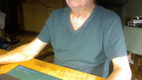 Snapshot of pomme1949 chatting on 28, 1, 2025 pomme1949 online show from 28, 1, 2025