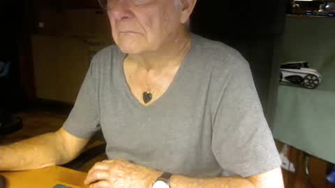 Snapshot of pomme1949 chatting on 3, 2, 2025 pomme1949 online show from 3, 2, 2025