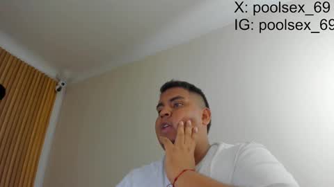 Snapshot of poolsexx_69 chatting on 10, 9, 2025 poolsexx_69 online show from 10, 9, 2025