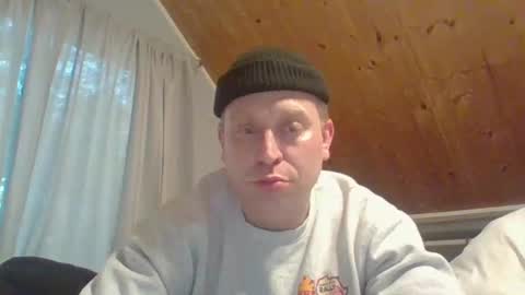 poppawheelie1234 online show from 1, 3, 2026