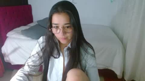 porcelainlux online show from 17, 2, 2025