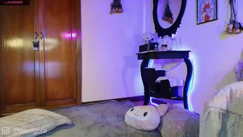 Snapshot of posigore chatting on 12, 3, 2025 Anna Goth independient model online show from 12, 3, 2025