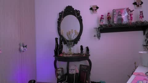 Anna Goth independient model online show from 9, 4, 2026