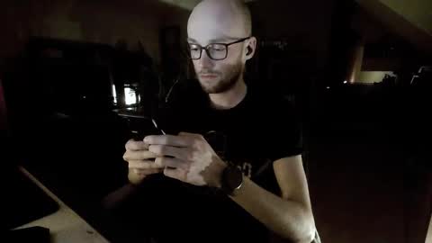 Snapshot of poutoublou002 chatting on 16, 3, 2026 Blou online show from 16, 3, 2026