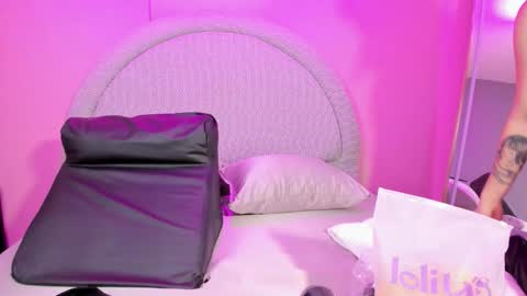 Powder  online show from 5, 12, 2025